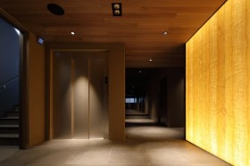 福岡マンションエントランス 光壁 福岡マンションエントランス 光壁