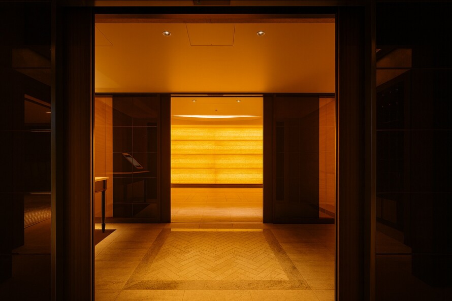 イエローオニキス光壁　コノエ三田綱町